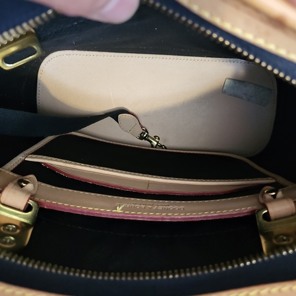 Authentic Dooney and Bourke  Top zip Shopping tote - Picture 10 of 13